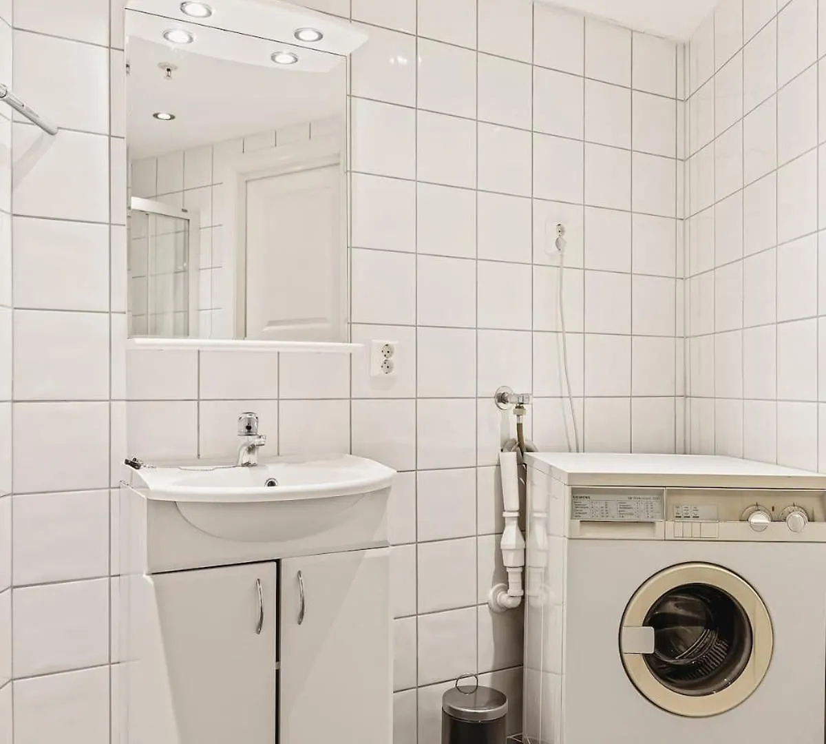 Dinbnb Apartments L Historical Building I 100M To University Museum Μπέργκεν 0*,
